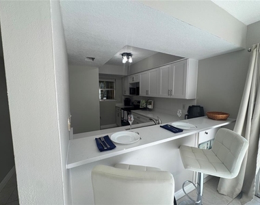 621 Windrush Bay Drive - Photo Thumbnail 7