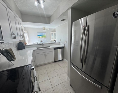 621 Windrush Bay Drive - Photo Thumbnail 12