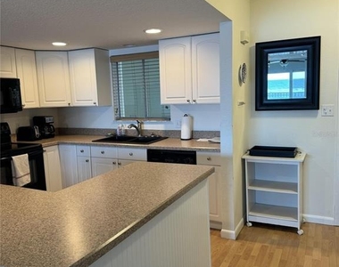 815 Ocean Shore Boulevard - Photo Thumbnail 3