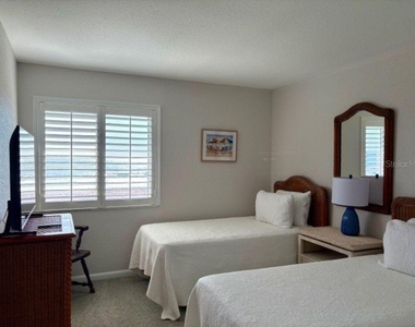 815 Ocean Shore Boulevard - Photo Thumbnail 15