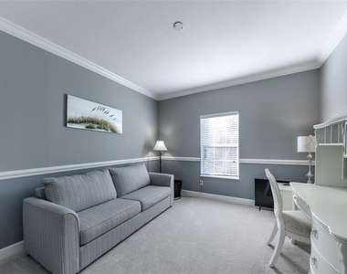 2 Emden Circle - Photo Thumbnail 28