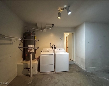 9579 Belle Fountain Avenue - Photo Thumbnail 20