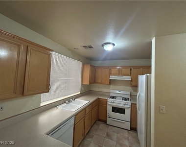 9579 Belle Fountain Avenue - Photo Thumbnail 5