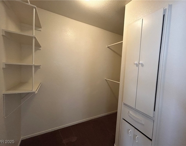 9579 Belle Fountain Avenue - Photo Thumbnail 10