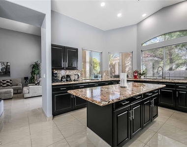 1400 Castle Crest Drive - Photo Thumbnail 20