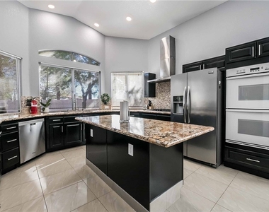 1400 Castle Crest Drive - Photo Thumbnail 19