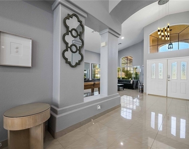 1400 Castle Crest Drive - Photo Thumbnail 12