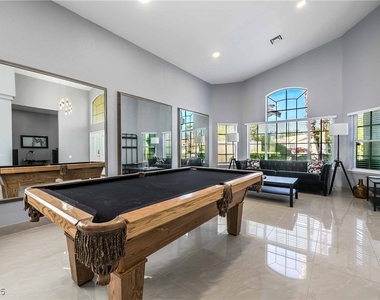 1400 Castle Crest Drive - Photo Thumbnail 3