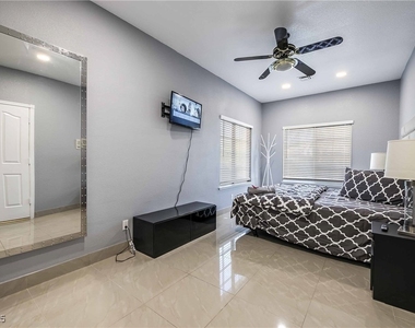 1400 Castle Crest Drive - Photo Thumbnail 44
