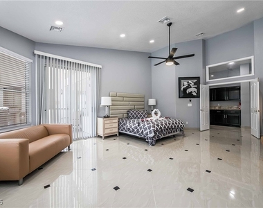 1400 Castle Crest Drive - Photo Thumbnail 27