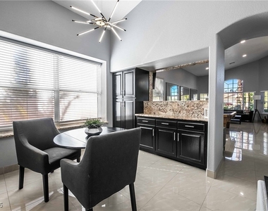 1400 Castle Crest Drive - Photo Thumbnail 16