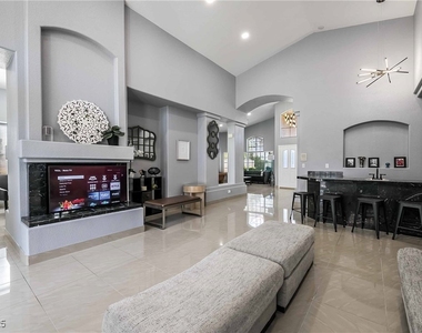 1400 Castle Crest Drive - Photo Thumbnail 15