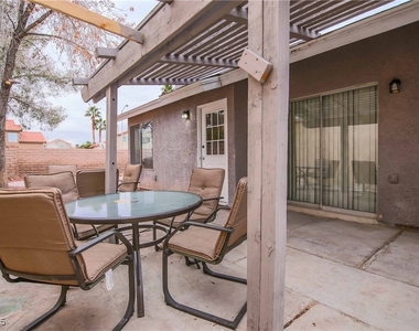 7399 Topeka Drive - Photo Thumbnail 21