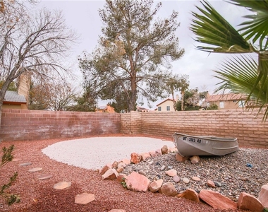 7399 Topeka Drive - Photo Thumbnail 26