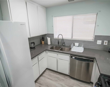 7399 Topeka Drive - Photo Thumbnail 9