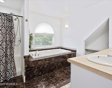 552 Prospect Avenue - Photo Thumbnail 10