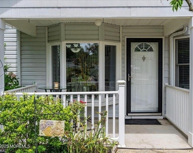 552 Prospect Avenue - Photo Thumbnail 17