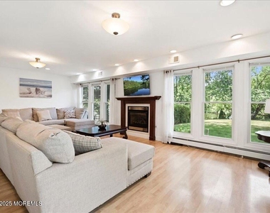 552 Prospect Avenue - Photo Thumbnail 2