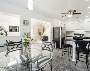 552 Prospect Avenue - Photo Thumbnail 21