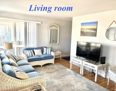 4 Camden Avenue - Photo Thumbnail 3
