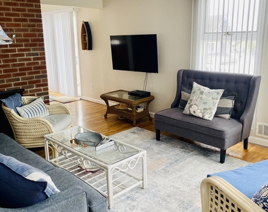 4 Camden Avenue - Photo Thumbnail 6