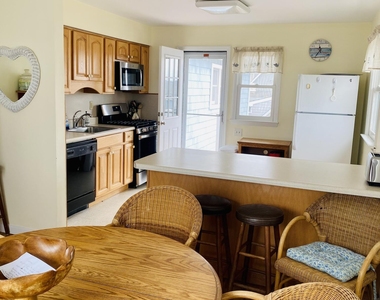 4 Camden Avenue - Photo Thumbnail 7