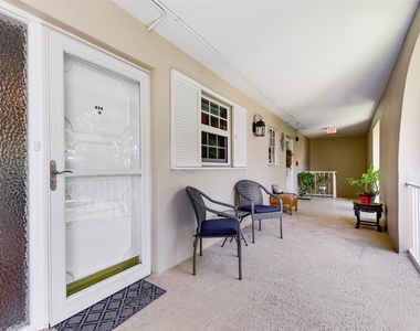 773 Jeffery Street - Photo Thumbnail 15