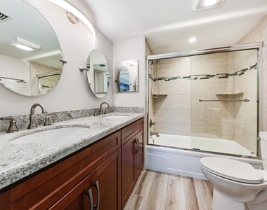 773 Jeffery Street - Photo Thumbnail 11