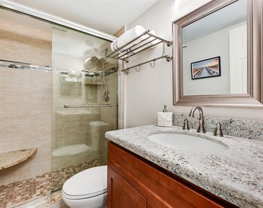 773 Jeffery Street - Photo Thumbnail 14
