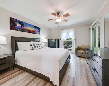 773 Jeffery Street - Photo Thumbnail 10