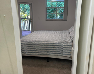 3205 Ne 184th Street - Photo Thumbnail 10