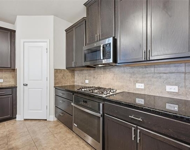 5460 Blue Quail Drive - Photo Thumbnail 15