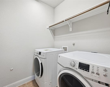 5460 Blue Quail Drive - Photo Thumbnail 13