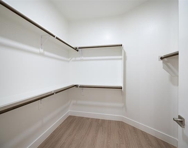 7532 East Grand Avenue - Photo Thumbnail 8