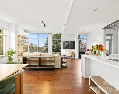 125 W Tremont Avenue - Photo Thumbnail 24