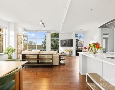 125 W Tremont Avenue - Photo Thumbnail 24