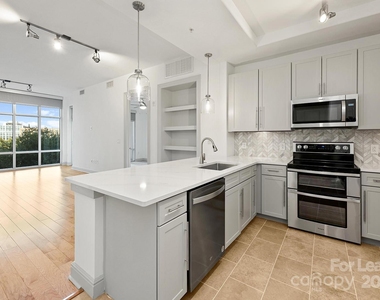 125 W Tremont Avenue - Photo Thumbnail 40
