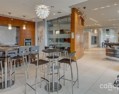 125 W Tremont Avenue - Photo Thumbnail 14