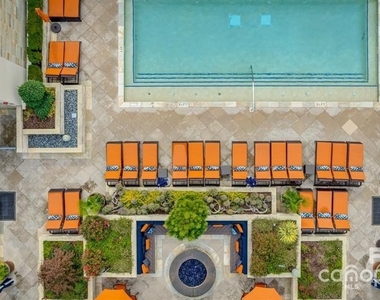 125 W Tremont Avenue - Photo Thumbnail 17