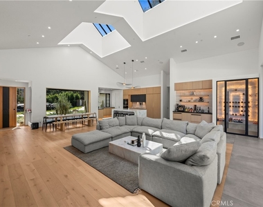 4874 Sun Valley Rd. - Photo Thumbnail 6