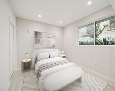 1051 S Corning Street - Photo Thumbnail 9