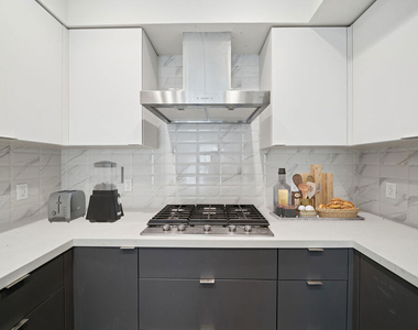 1051 S Corning Street - Photo Thumbnail 5