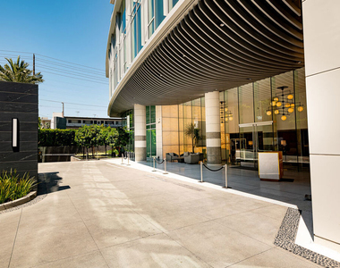 9000 W 3rd Street - Photo Thumbnail 25