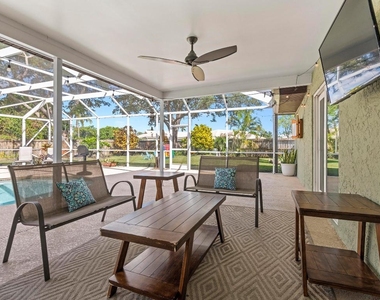 762 Se River Lane - Photo Thumbnail 9