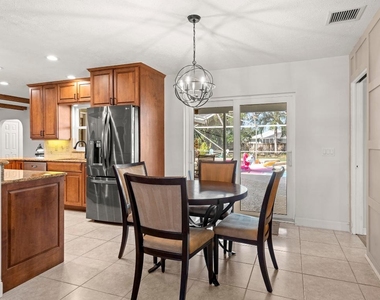 762 Se River Lane - Photo Thumbnail 27