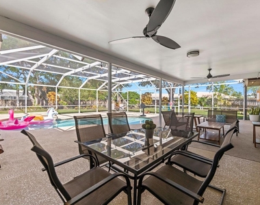 762 Se River Lane - Photo Thumbnail 10