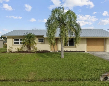 991 Se Walters Terrace - Photo Thumbnail 1