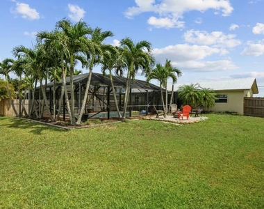 991 Se Walters Terrace - Photo Thumbnail 17
