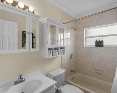 991 Se Walters Terrace - Photo Thumbnail 15