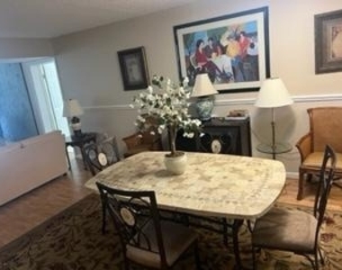 3826 Whitehall Drive - Photo Thumbnail 4